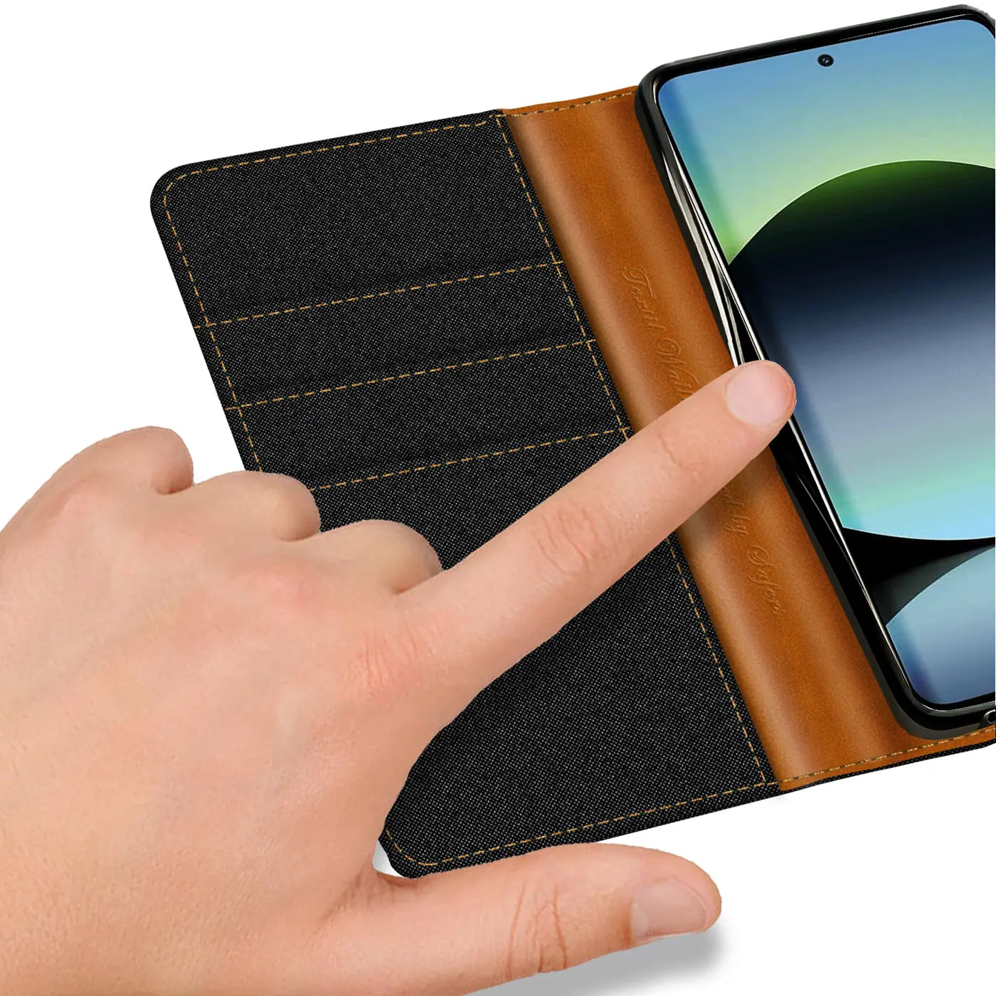 Schwarze Textil-Klapphülle mit braunen Lederdetails, Nahaufnahme, Xiaomi Redmi Note 14 5G.