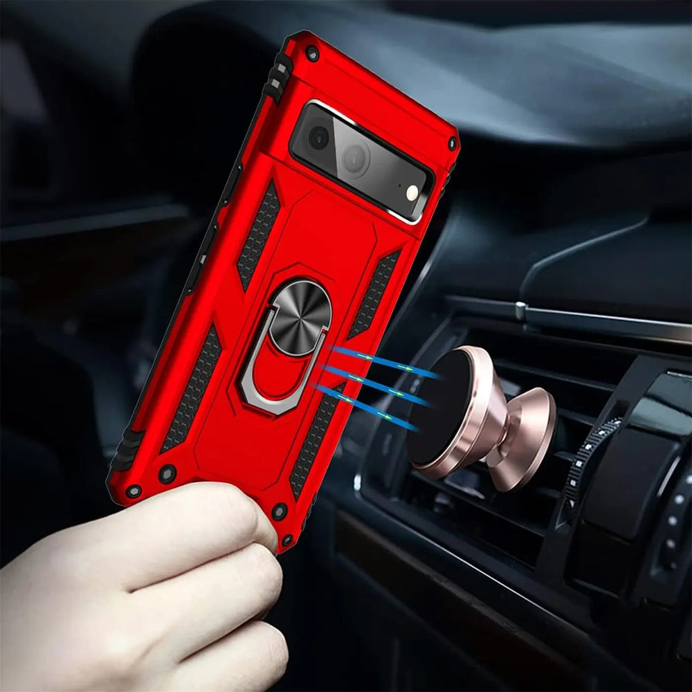 Rote Military-Hülle für Google Pixel 7 mit Ringhalter, von Hand gehalten, wird an magnetische Autohalterung geführt.