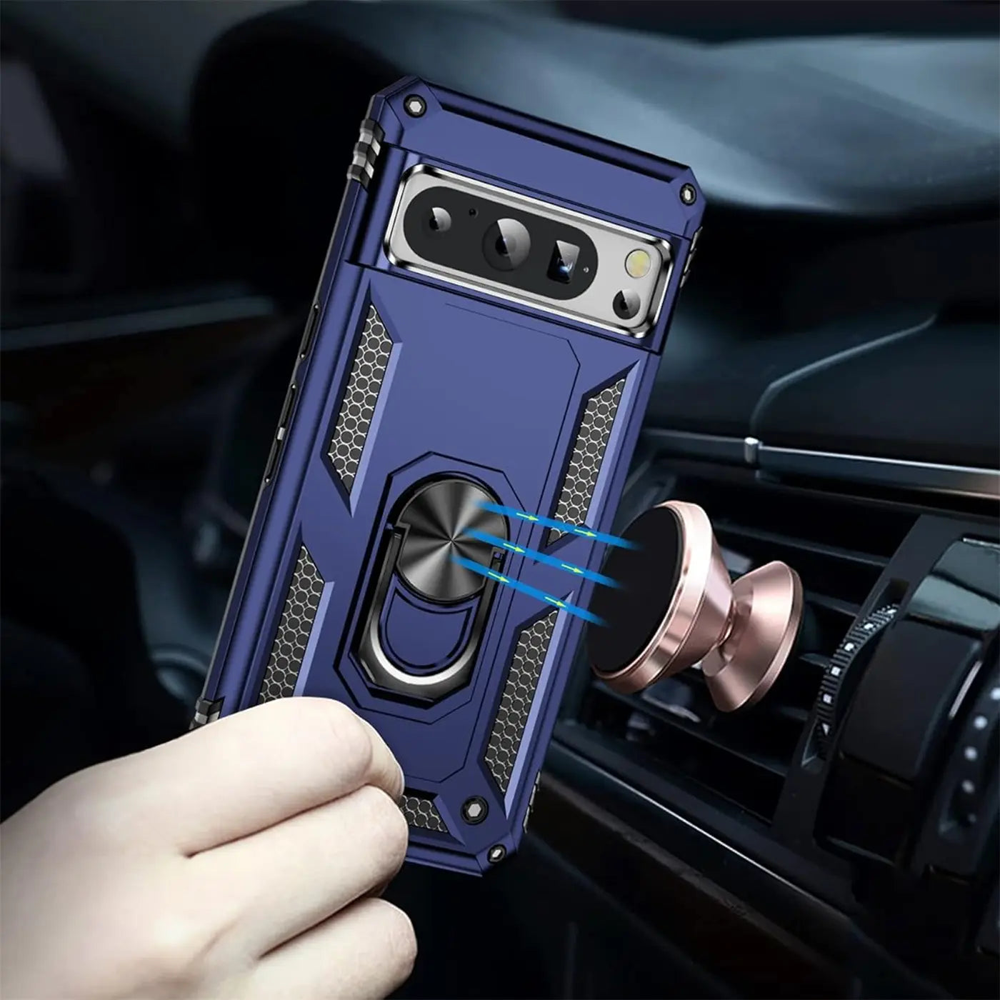 Blaues Google Pixel 8 Pro in Military-Hülle mit Ringhalter, der an einer roségoldenen Magnethalterung im Auto haftet.