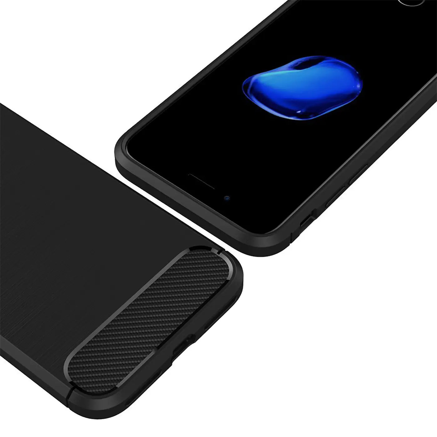 Schwarze Carbon-Hülle mit Muster, von oben rechts auf ein iPhone 7/8/SE 2/SE 3 gerichtet.