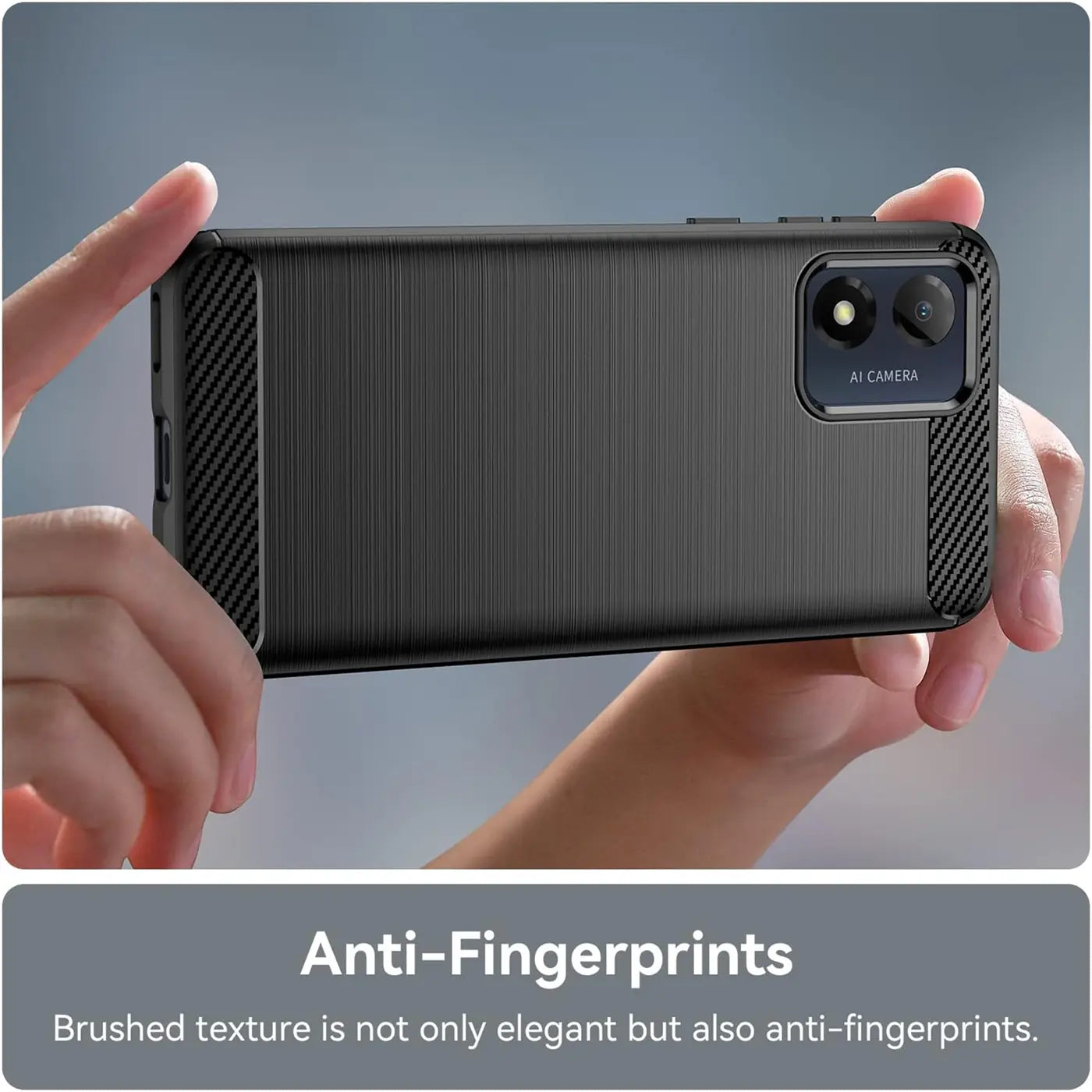 Dunkelgraue Carbon-Hülle, von hinten, mit Motorola Moto E13.