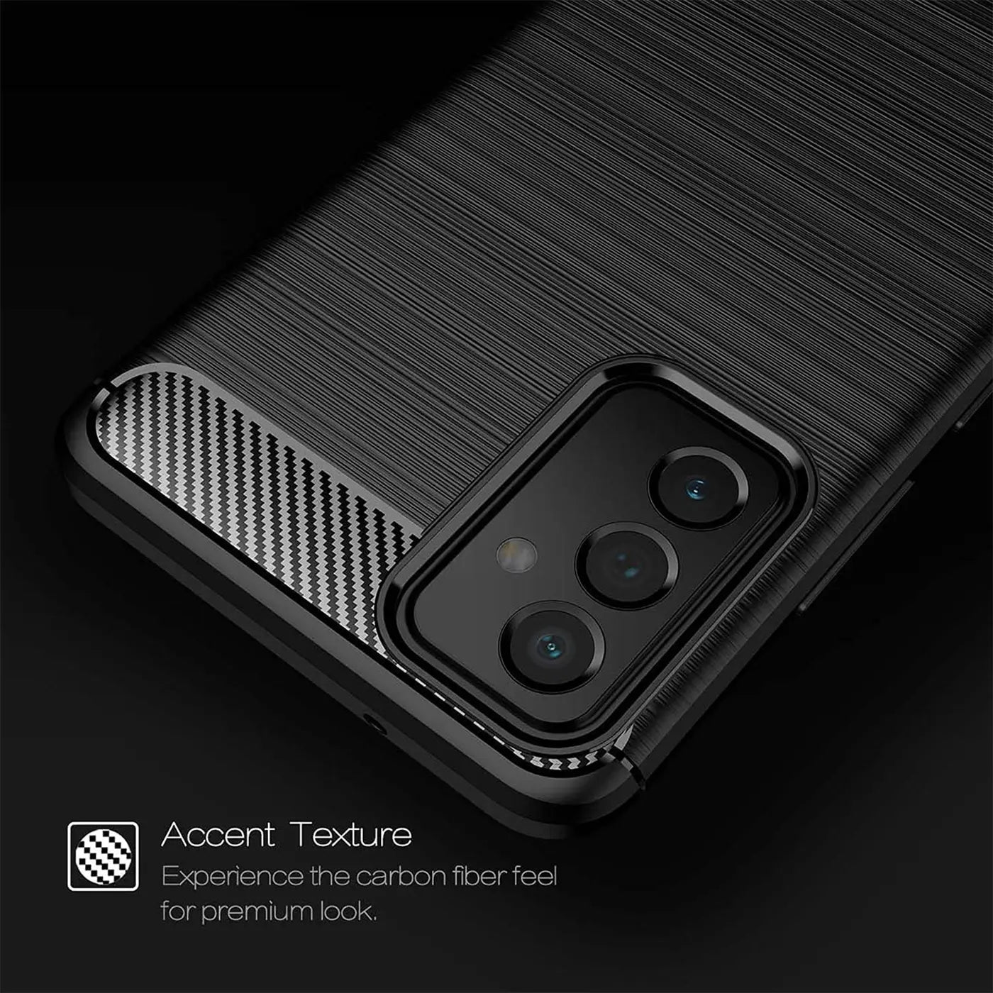 Schwarze Carbon-Hülle mit gebürsteter Textur auf einem Samsung Galaxy A13 5G/A04s.
