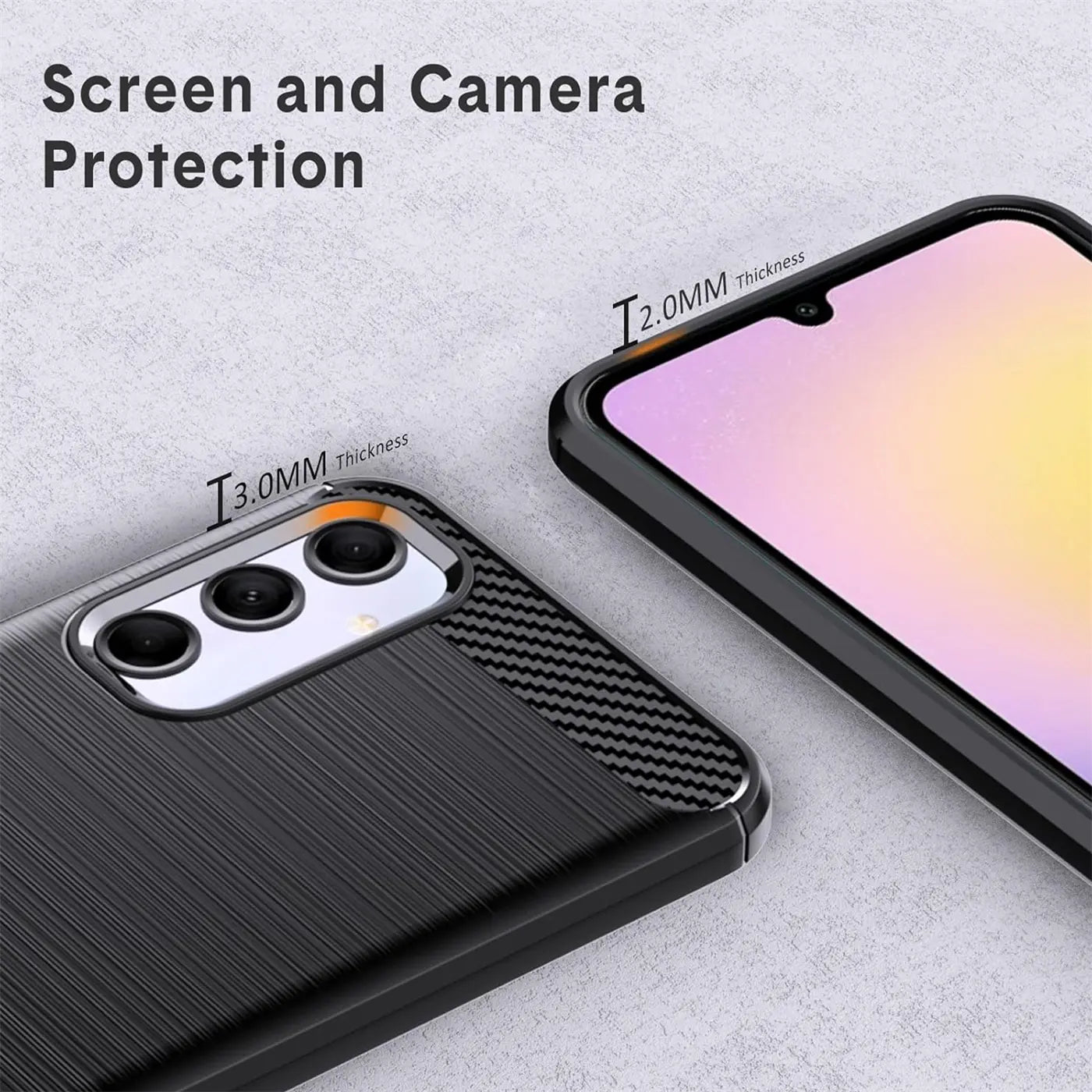 Schwarze Carbon-Hülle mit gebürsteter Oberfläche auf Samsung Galaxy A25 5G, Nahaufnahme.