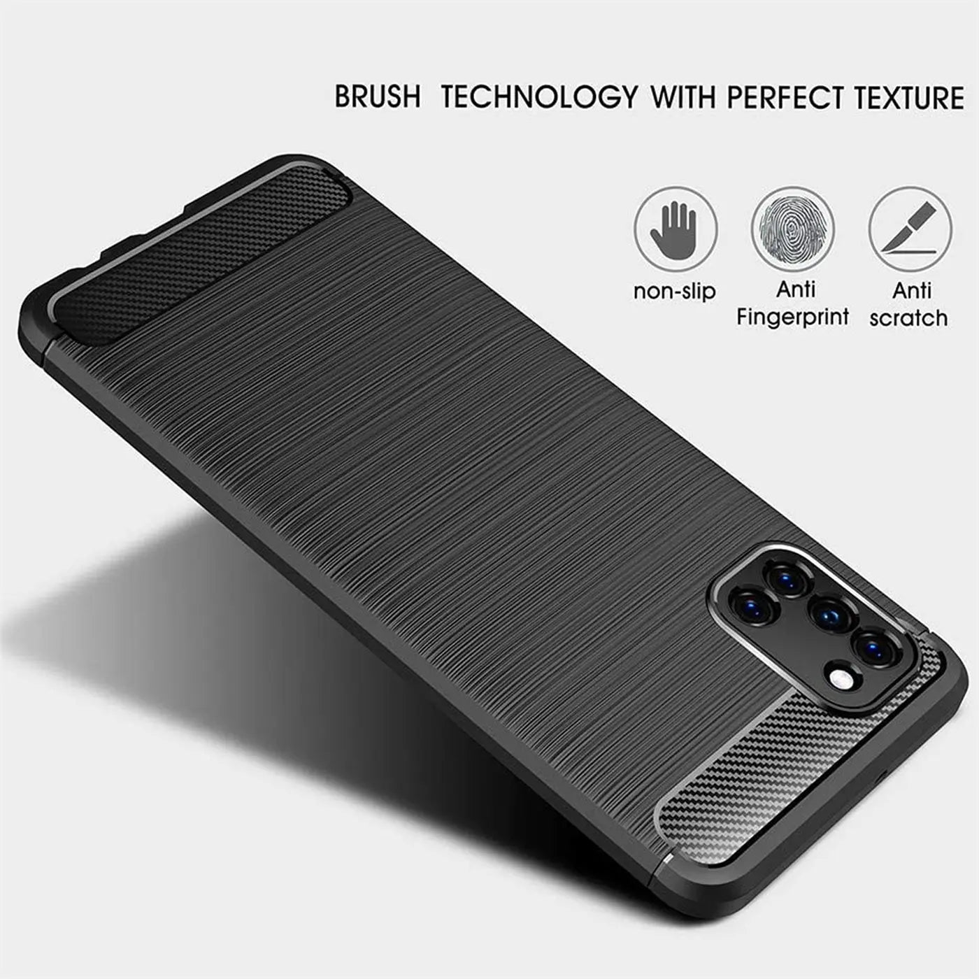 Schwarze Carbon-Hülle mit gebürsteter Textur, von schräg oben auf einem Samsung Galaxy A31.