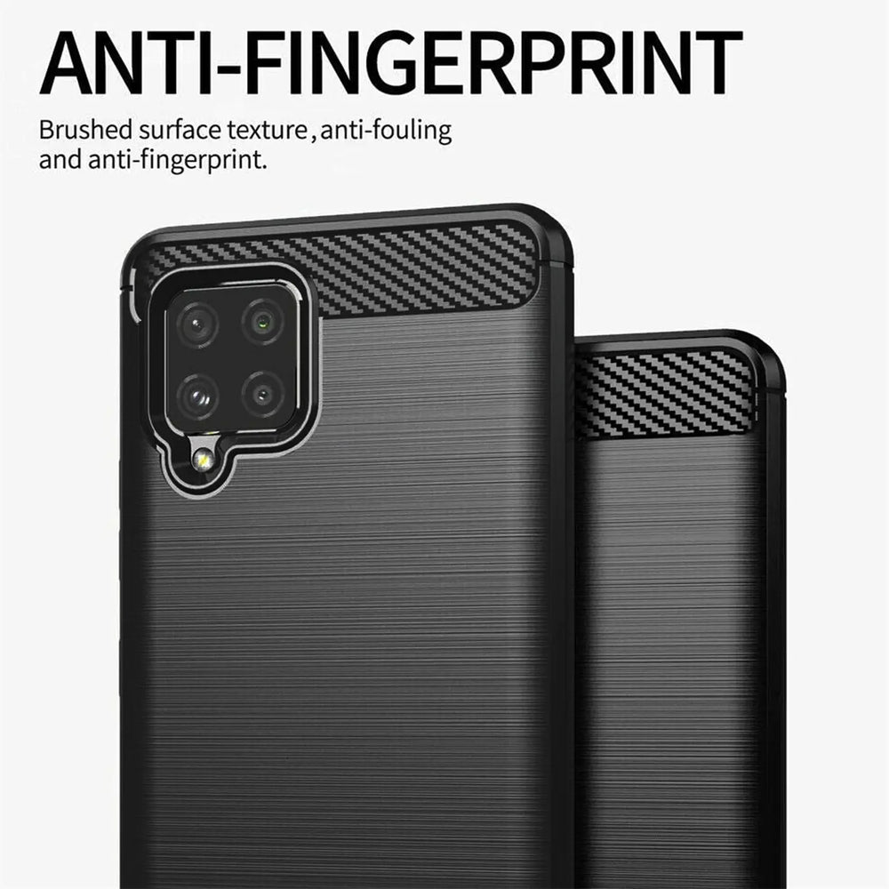 Schwarze Carbon-Hülle mit gebürsteter Textur, Vorderansicht, Samsung Galaxy A42 5G.