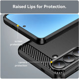 Schwarze Carbon-Hülle mit erhöhten Kanten für Samsung S26 Plus, Nahaufnahme.