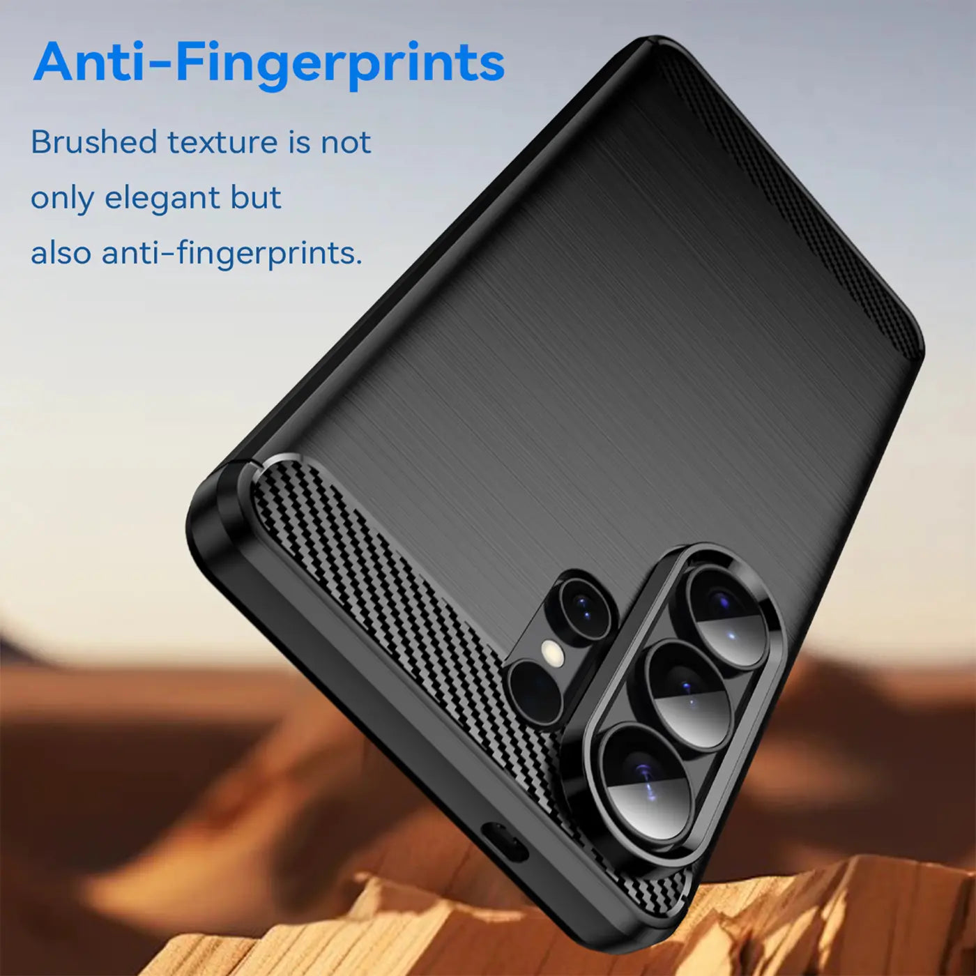 Schwarze Carbon-Hülle für Samsung S26 Ultra, von hinten, mit gebürsteter Textur.
