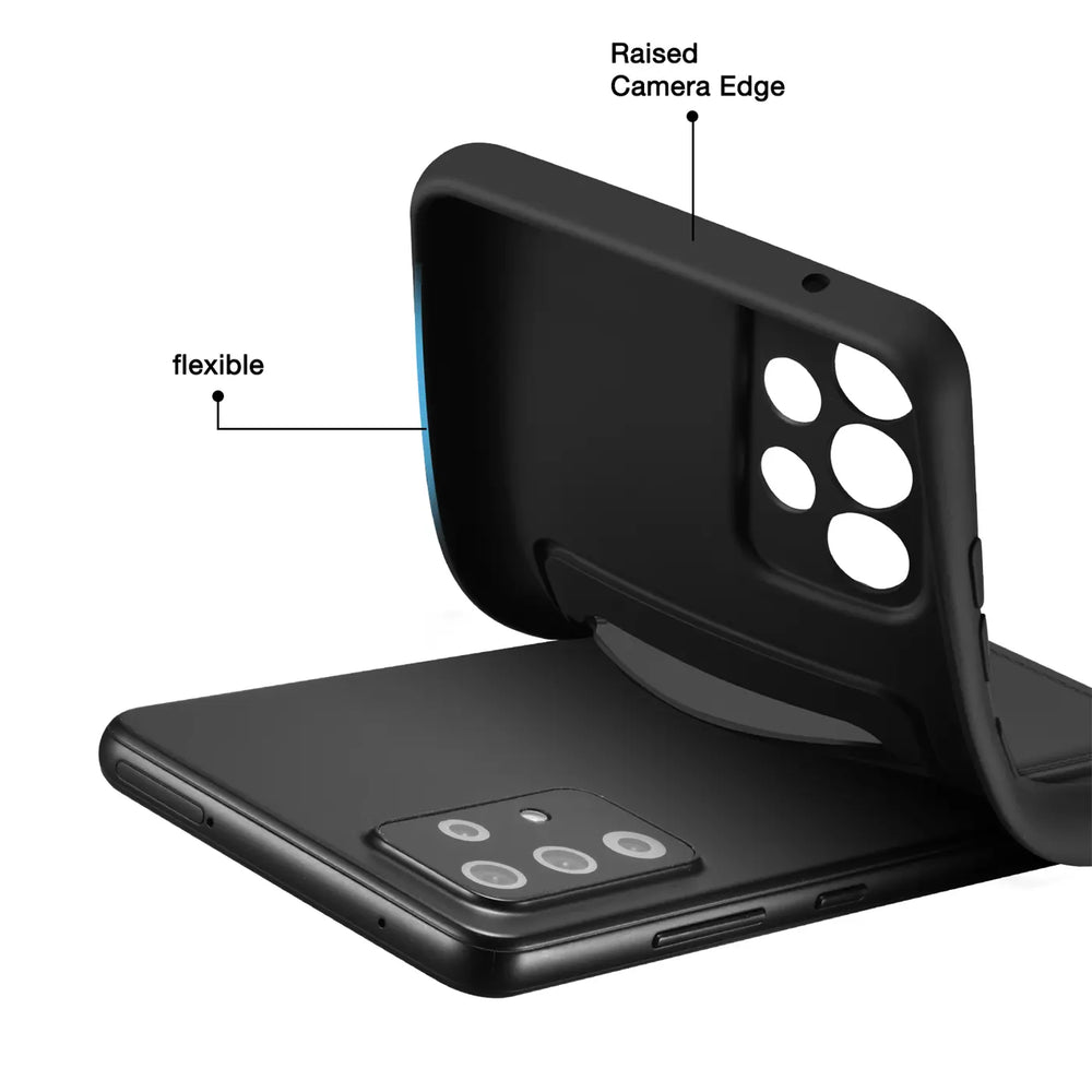 Schwarze flexible Hülle über Samsung Galaxy A52. Nahaufnahme, Rückansicht.