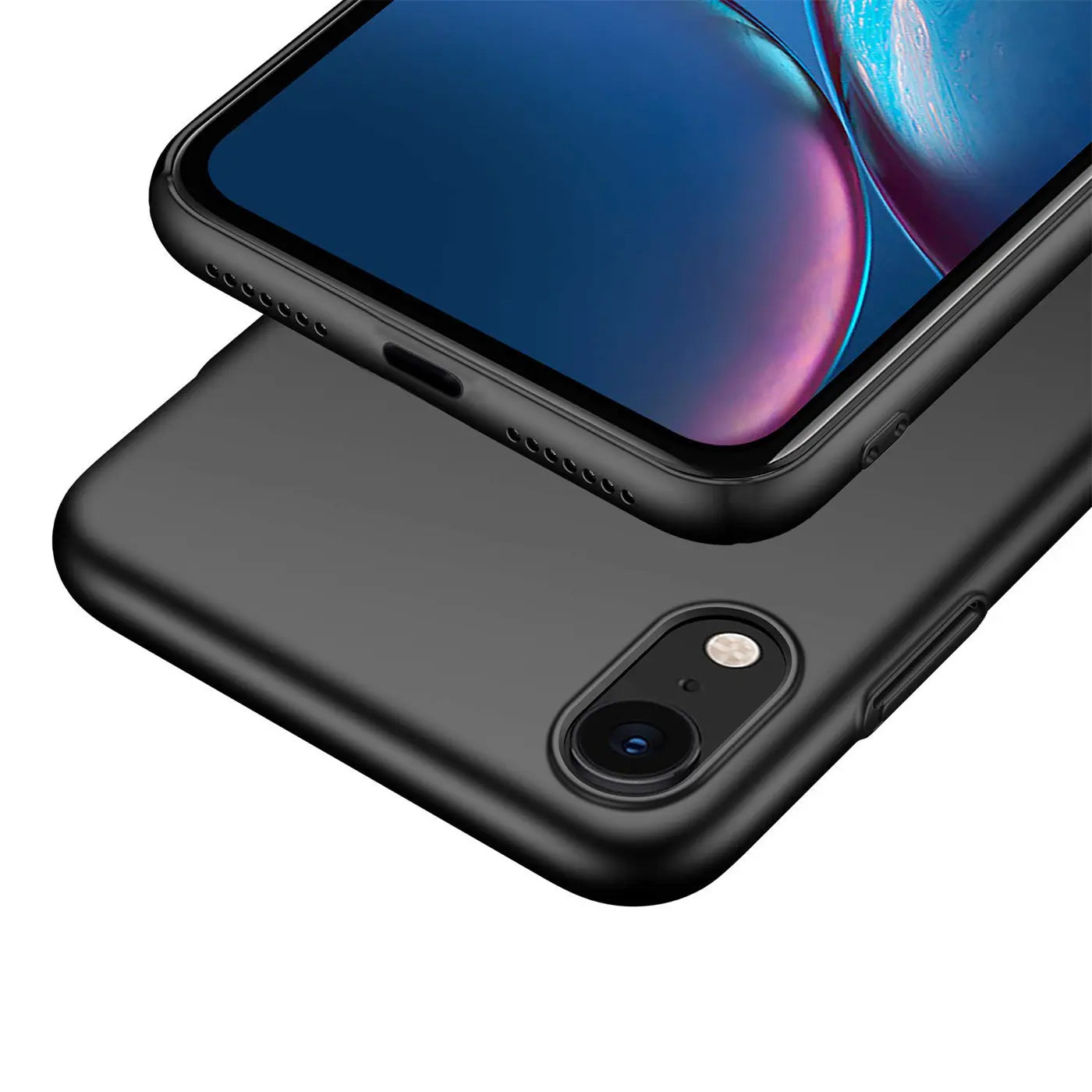Schwarzes mattes Silikon-Case auf einem iPhone XR, von schräg oben fotografiert.