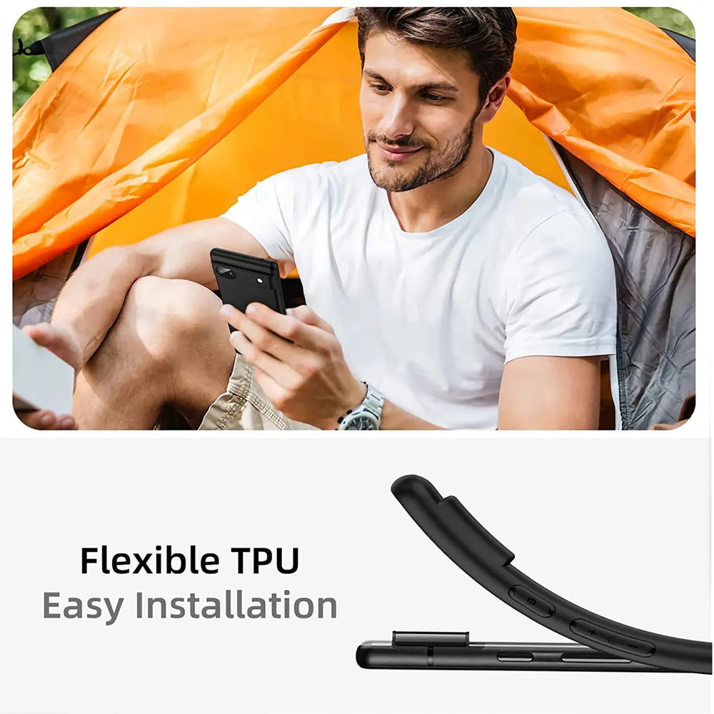 Mann hält ein Google Pixel 6a mit schwarzer, matter Silikonhülle. Unten: flexible, schwarze TPU-Hülle.