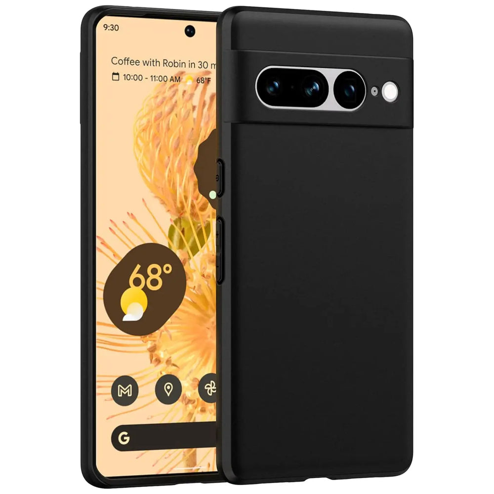 Schwarze, matte Silikonhülle für Google Pixel 7 Pro, schräg von hinten rechts mit sichtbarem Display.