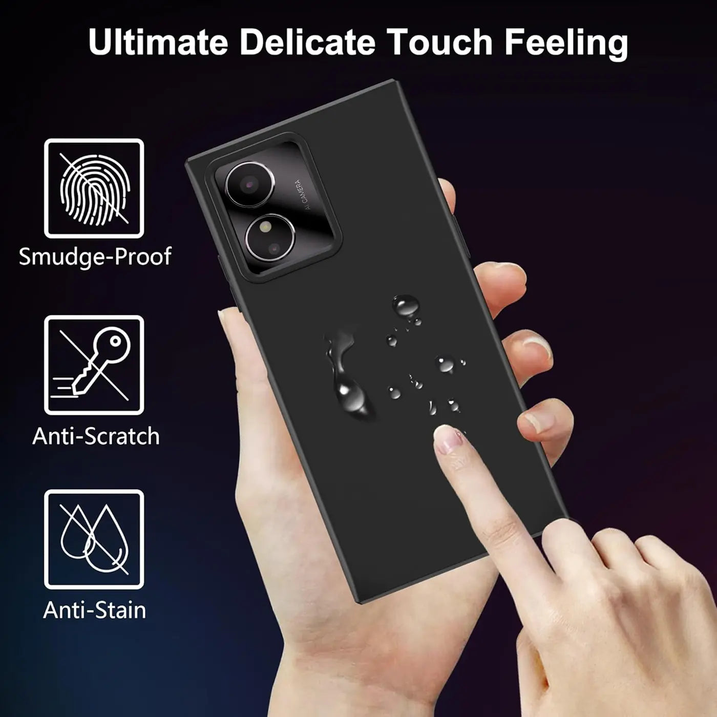 Schwarze matte Silikonhülle auf einem Smartphone, von hinten gesehen, mit Wassertropfen.