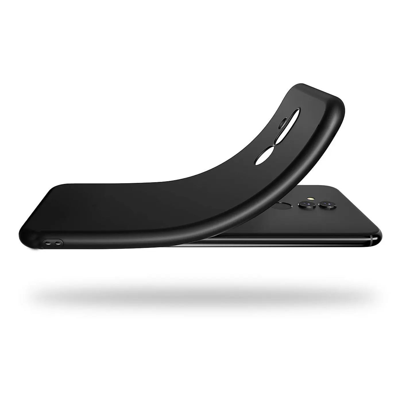 Schwarze Silikonhülle, matt, seitliche Ansicht, auf Huawei Mate 20 Lite liegend.