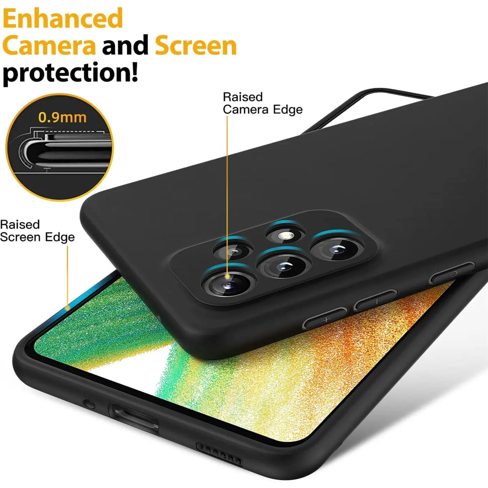 Schwarze Silikonhülle auf Samsung Galaxy A33 5G, Rückansicht, Nahaufnahme.