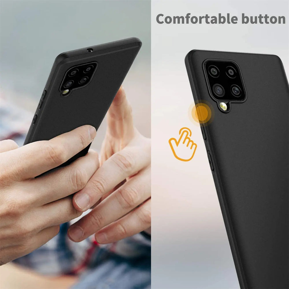 Schwarze Silikonhülle am Samsung Galaxy A42 5G, von vorne und hinten gezeigt.