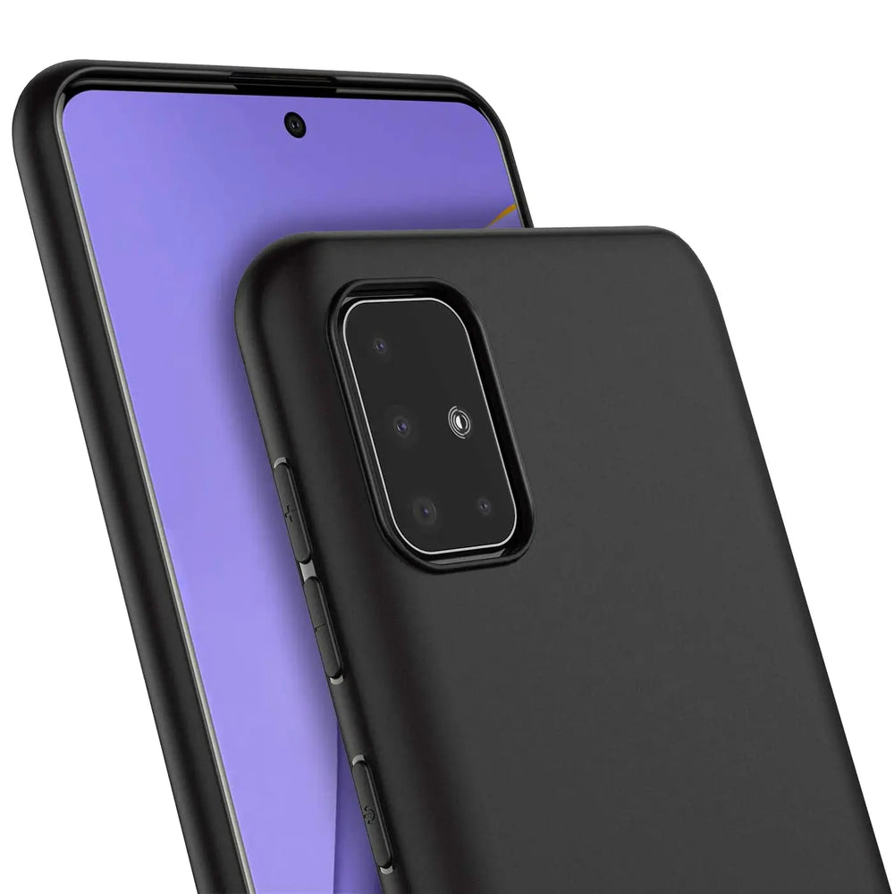 Schwarze Silikonhülle auf Samsung Galaxy A51, Rückansicht, Nahaufnahme.