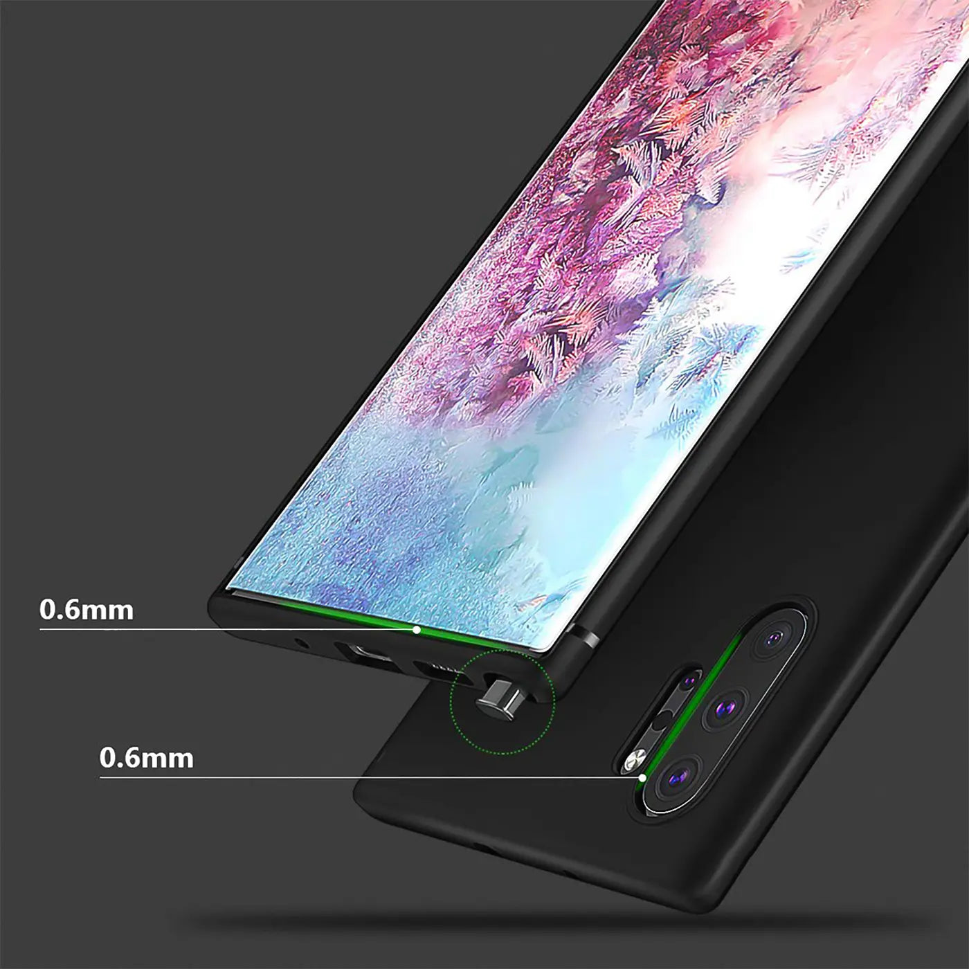 Schwarz matte Silikonhülle auf Samsung Galaxy Note 10 Plus, Nahaufnahme, Seitenansicht.