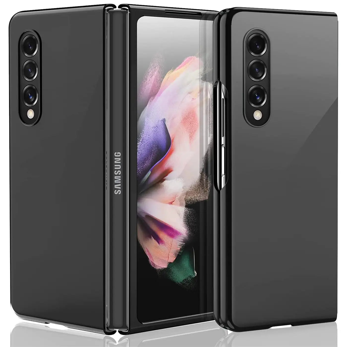 Schwarze Silikonhülle für Samsung Galaxy Z Fold 3, von vorne/seitlich betrachtet.