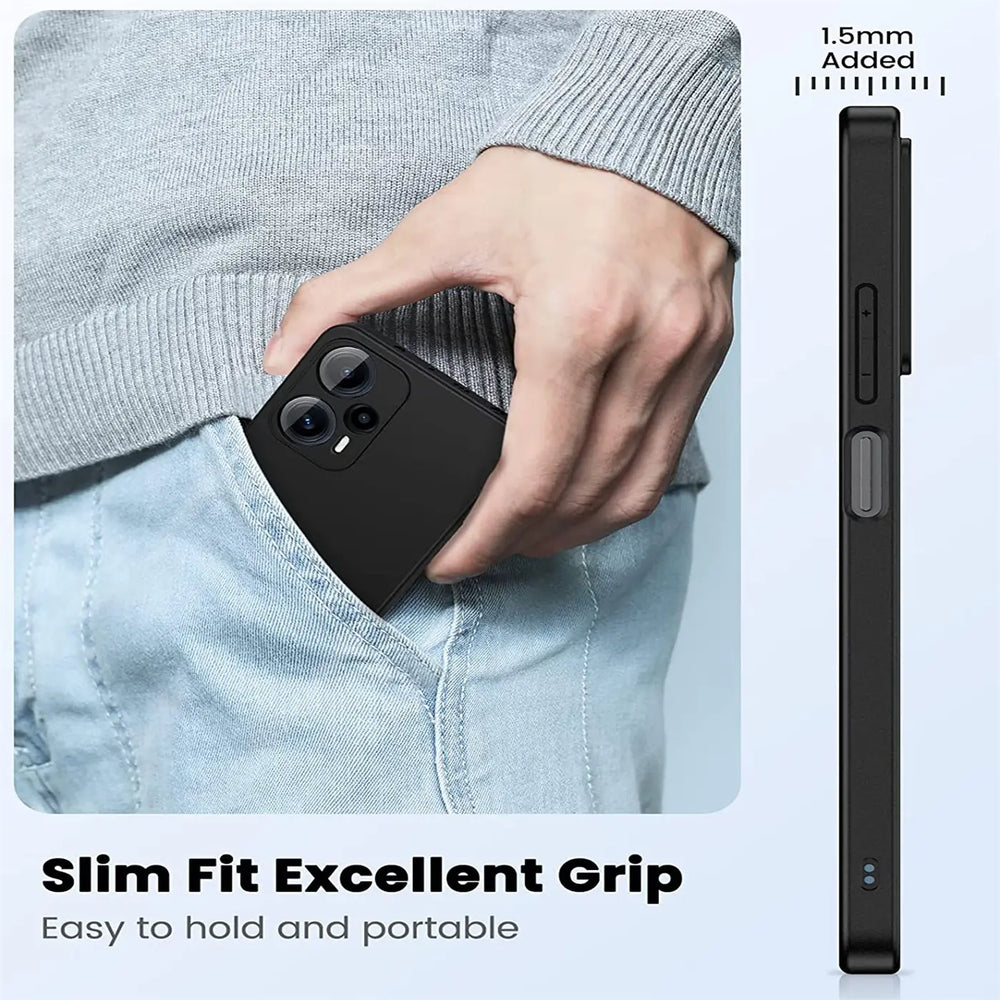 Schwarze, matte Silikonhülle für Xiaomi Poco F5 5G, von vorne in Hosentasche gesteckt.