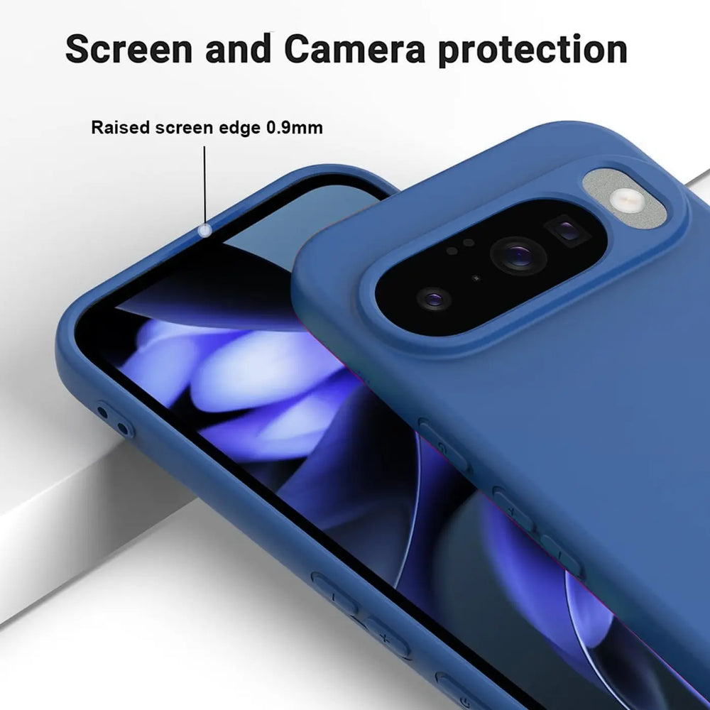 Blaue Silikonhülle für Google Pixel 10 Pro XL, schräg von oben. Erhöhte Ränder schützen Display und Kamera.