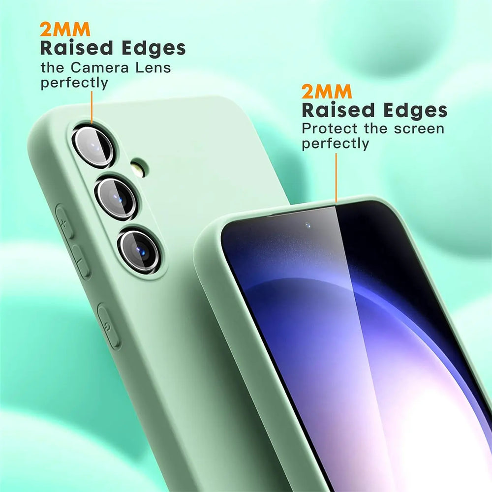Grüne Silikonhülle für Samsung Galaxy A54 5G, Nahaufnahme, zeigt Kamera und Bildschirm.