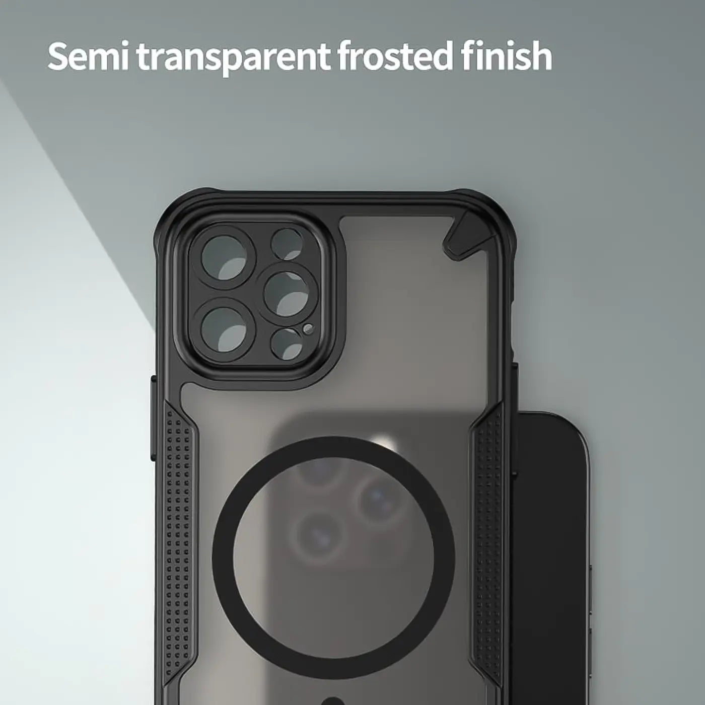 Schwarzes, halbtransparentes MagSafe-Case für iPhone 12 Pro, Rückansicht.