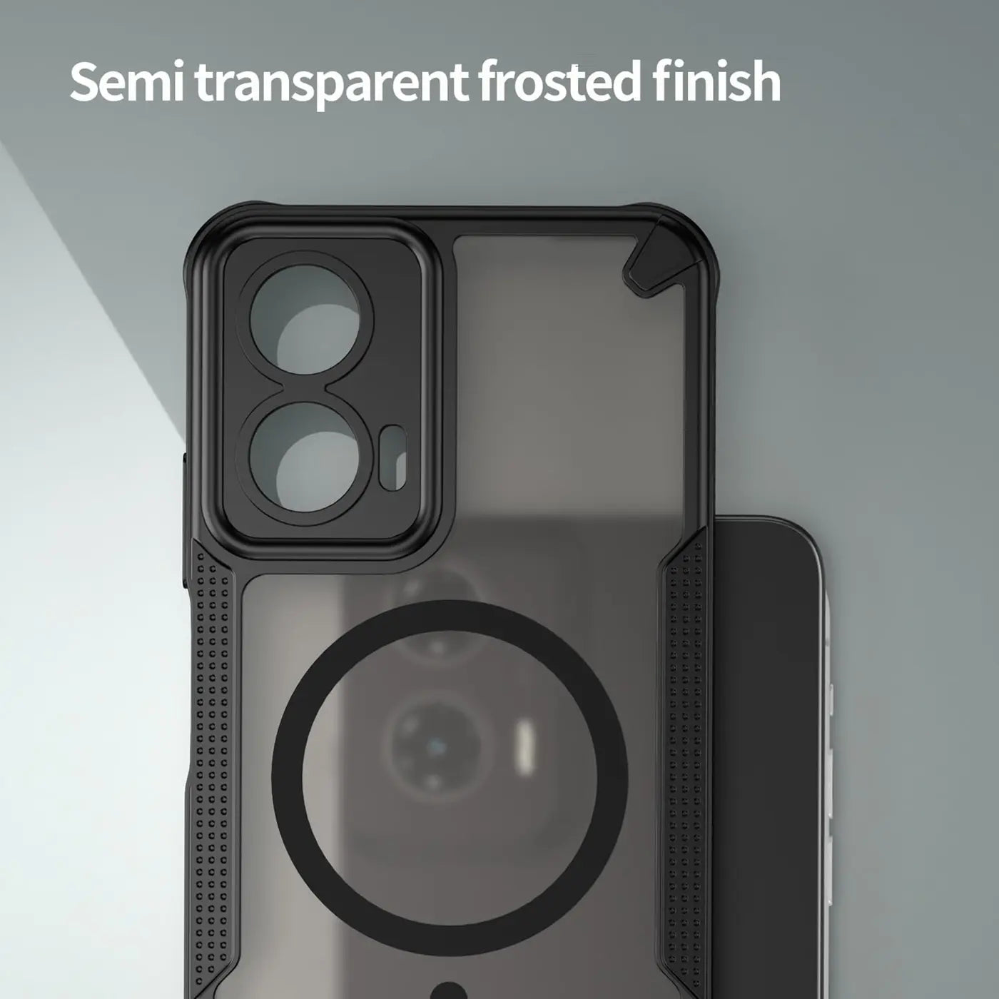 Schwarzes, halbtransparentes MagSafe-Case aus Kunststoff für Motorola Moto G35 5G, Rückansicht.