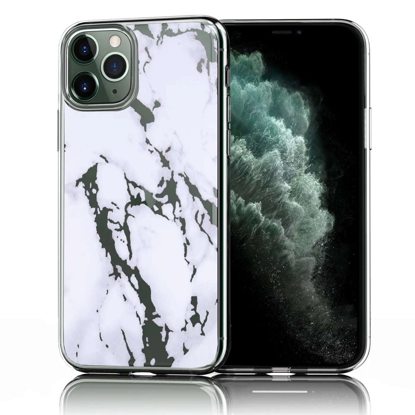 iPhone 11 Pro Max in transparenter TPU-Hülle mit weiß-grauem Marmor-Motivdruck, leicht schräg von vorne.
