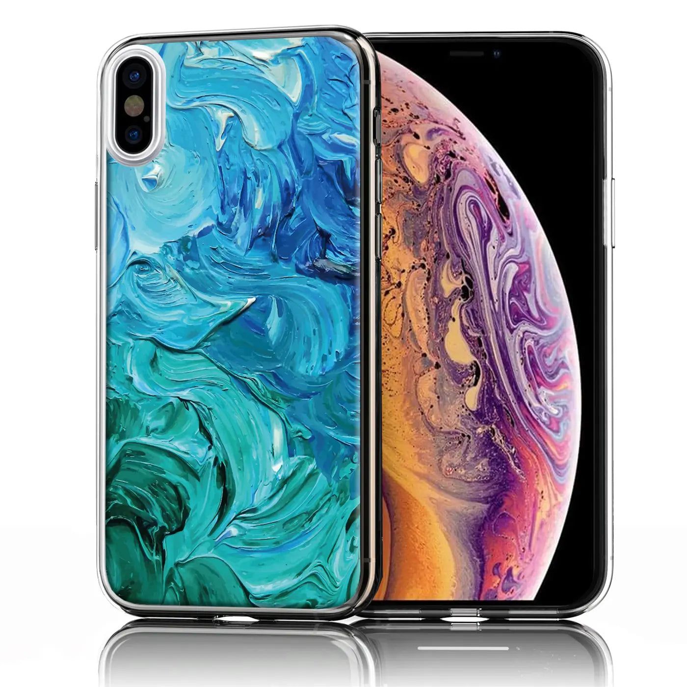 iPhone Xs Max in transparenter TPU-Hülle mit blau-türkisem, gemaltem Motiv auf der Rückseite, leicht schräg von vorn.