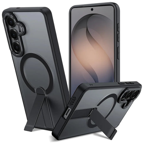 Drei schwarze Hüllen aus Kunststoff mit integriertem Ständer und MagSafe-Ring für Samsung Galaxy S26.