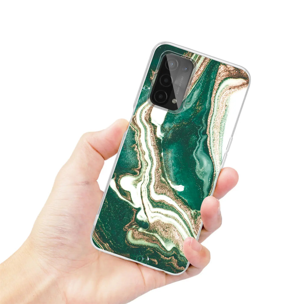 Grüne Marmor-Hülle mit Sand-Design, von oben rechts, auf Oppo A54/A74 5G.