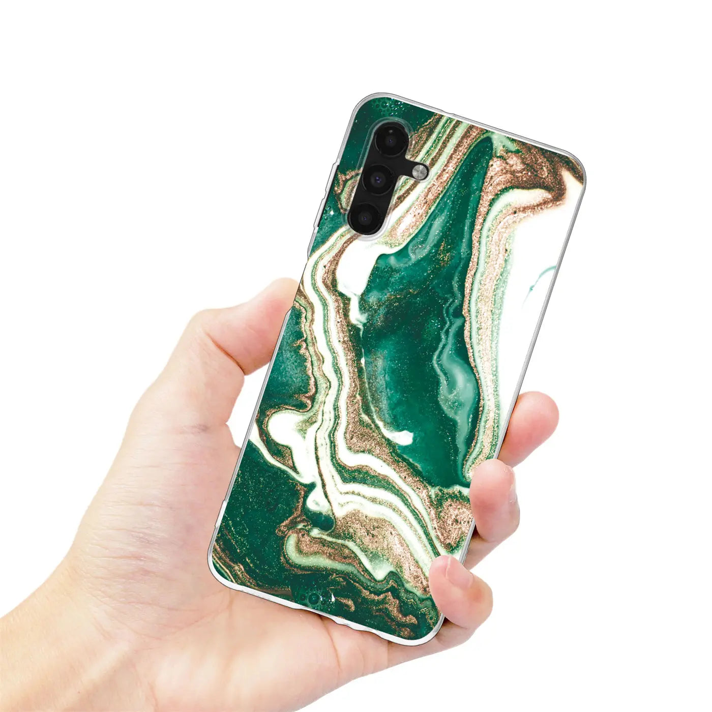 Samsung Galaxy A13 5G / A04s Hülle, Marmor-Design, grün/gold, von vorne leicht schräg gehalten.