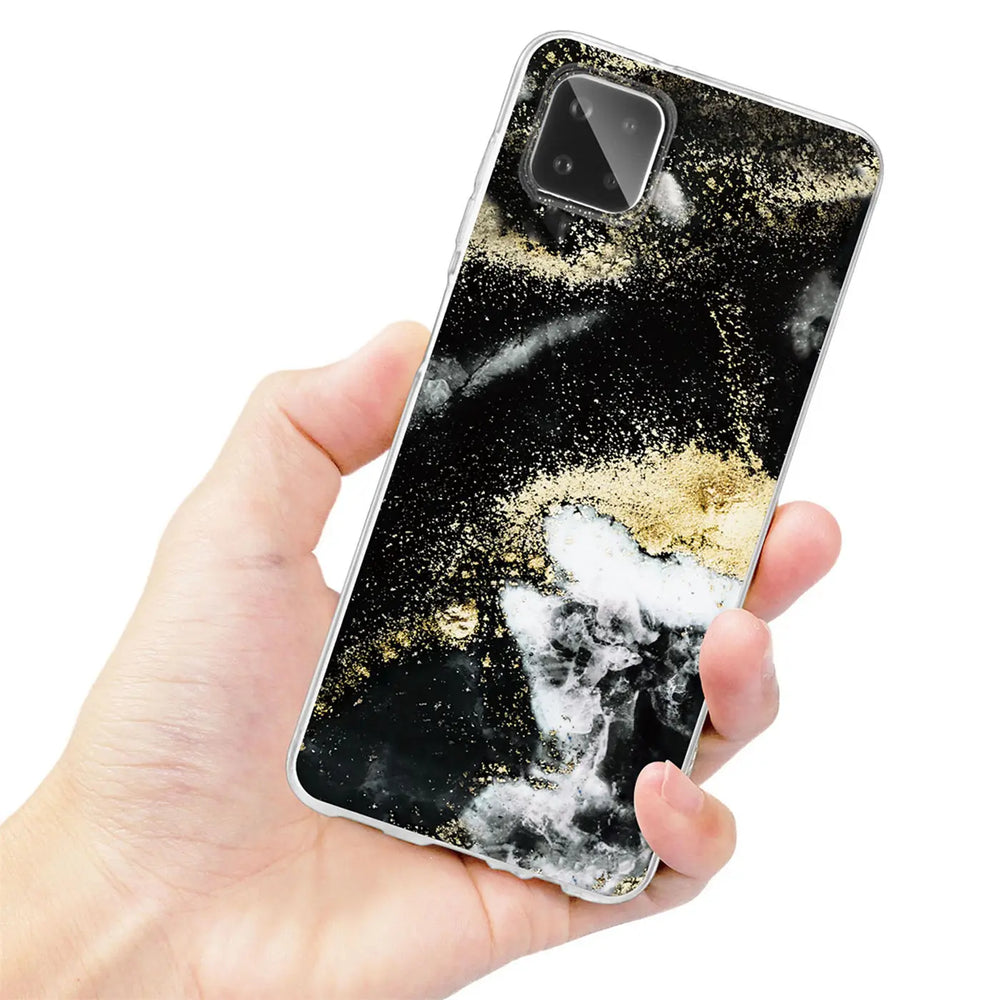 Samsung Galaxy A22 5G Hülle, Marmor & Sand Design, Schwarz/Gold, von vorne gehalten
