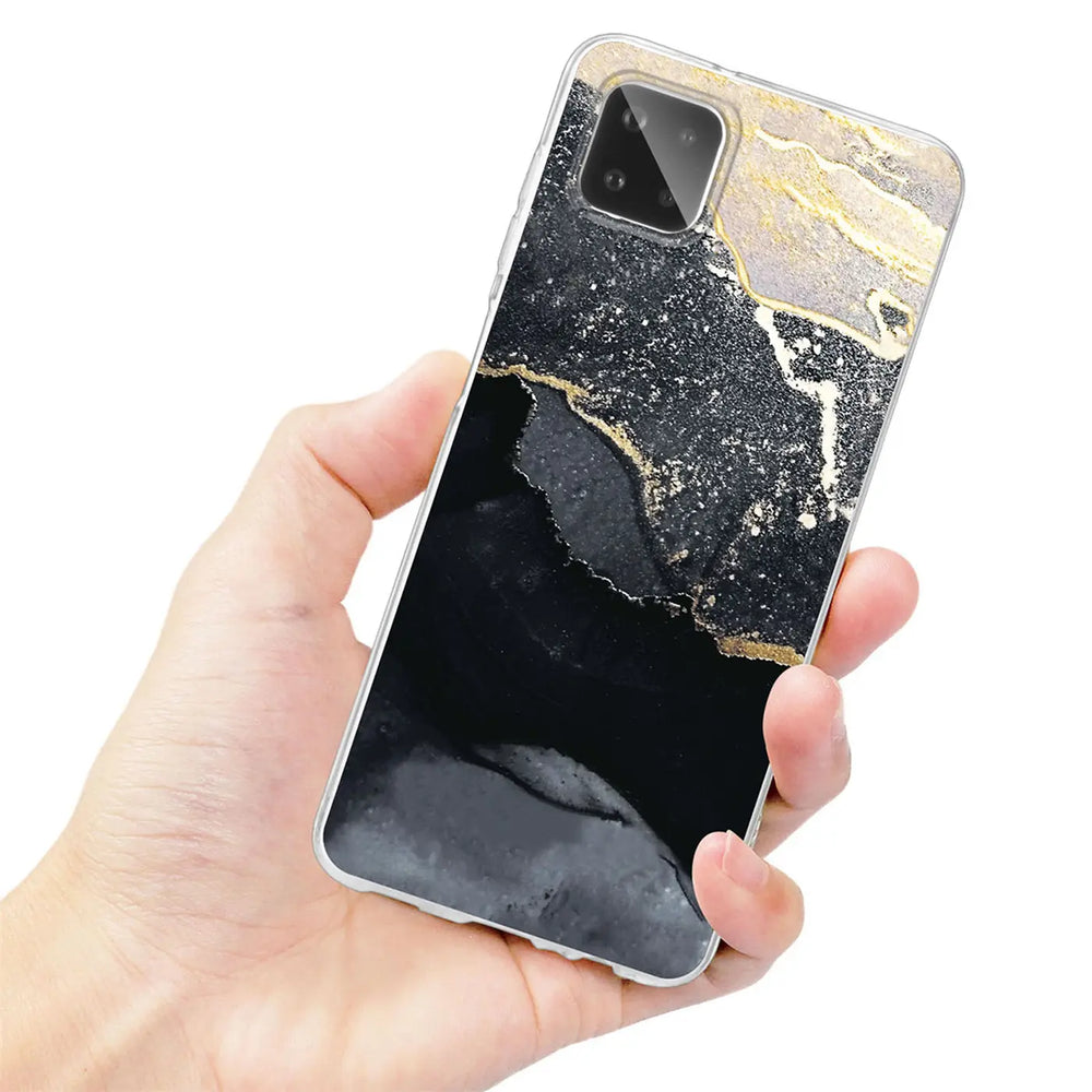 Samsung Galaxy A22 5G Hülle, Marmor-Design, Schwarz/Gold, von vorne leicht schräg