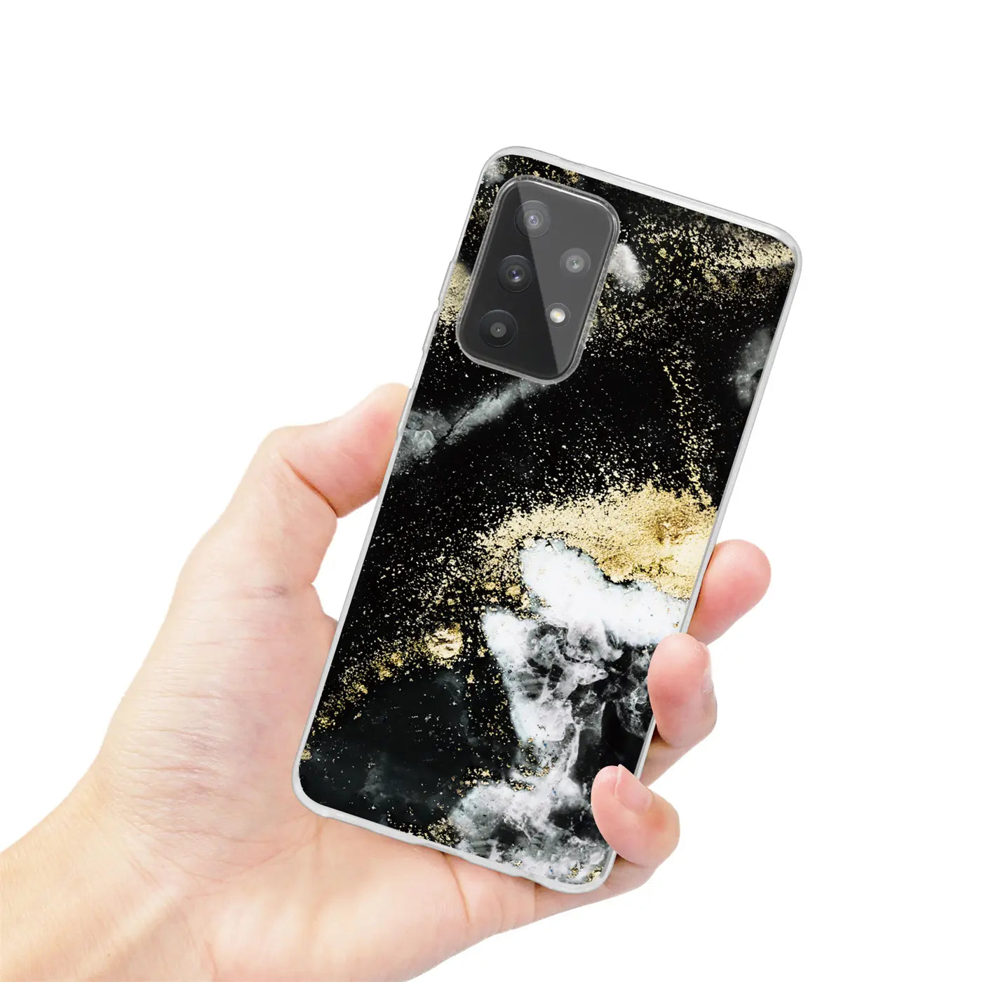 Hand hält Samsung Galaxy A33 5G Hülle mit Marmor-Sand-Design, schwarz/gold