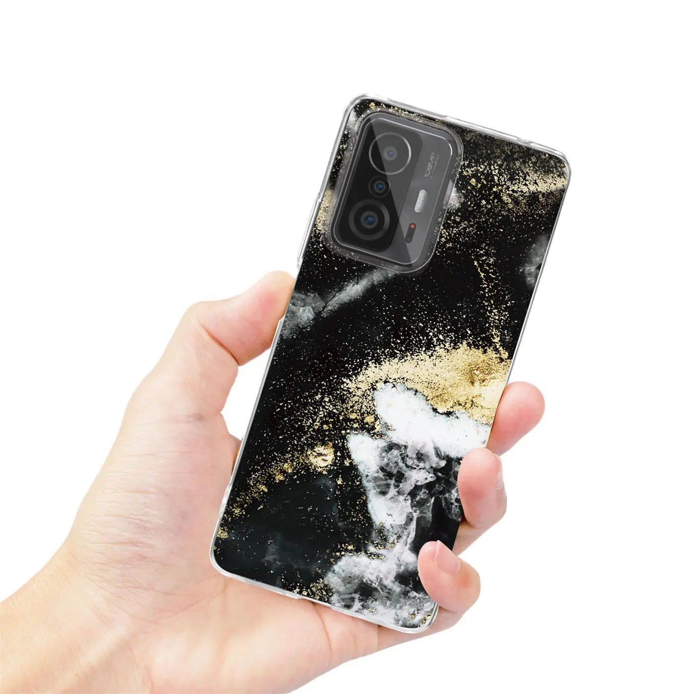 Xiaomi Mi 11T Pro mit Marmor-Sand-Hülle, Schwarz/Gold, von vorne gehalten