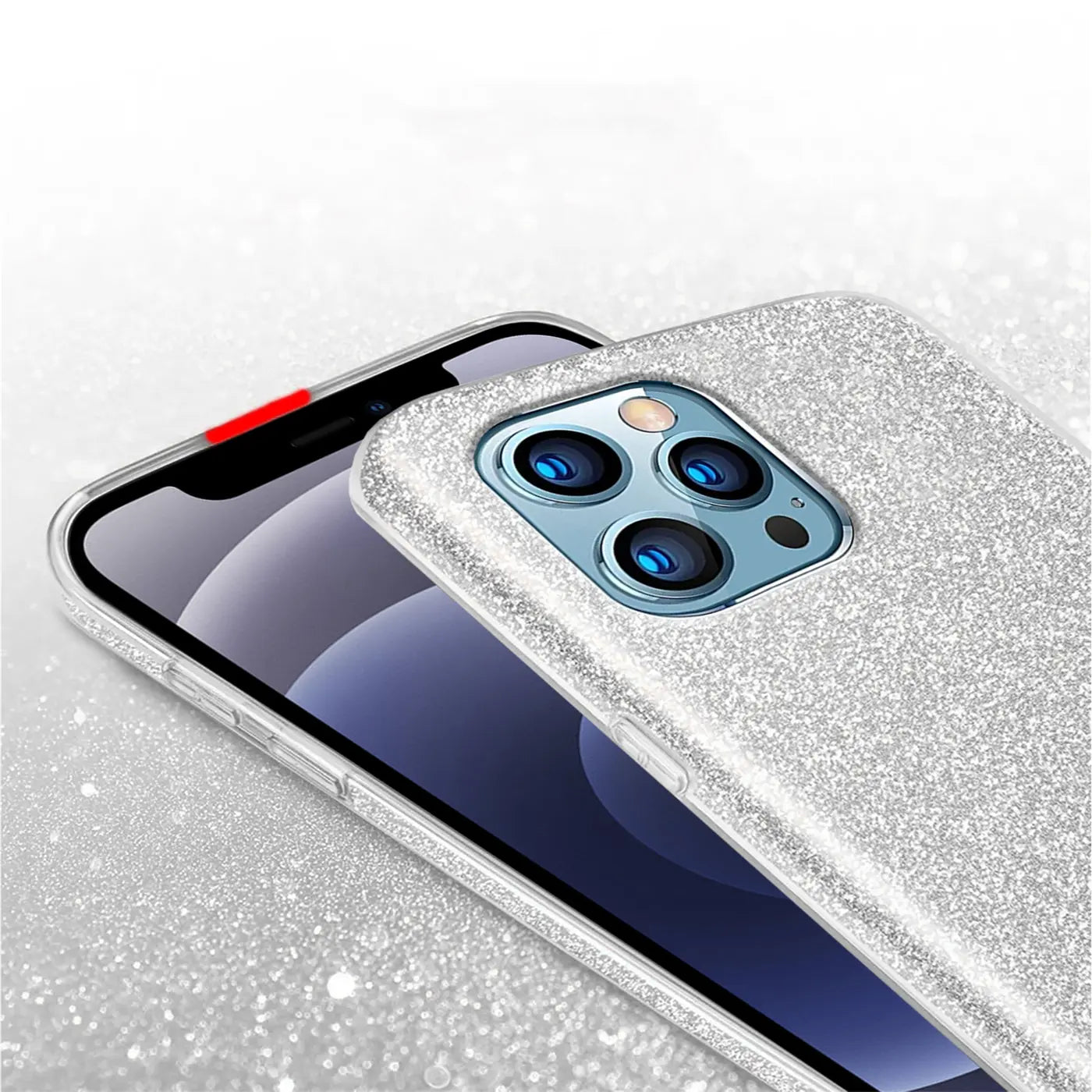 Silberne Glitzer-TPU-Hülle auf iPhone 12 Pro Max, Nahaufnahme von hinten.