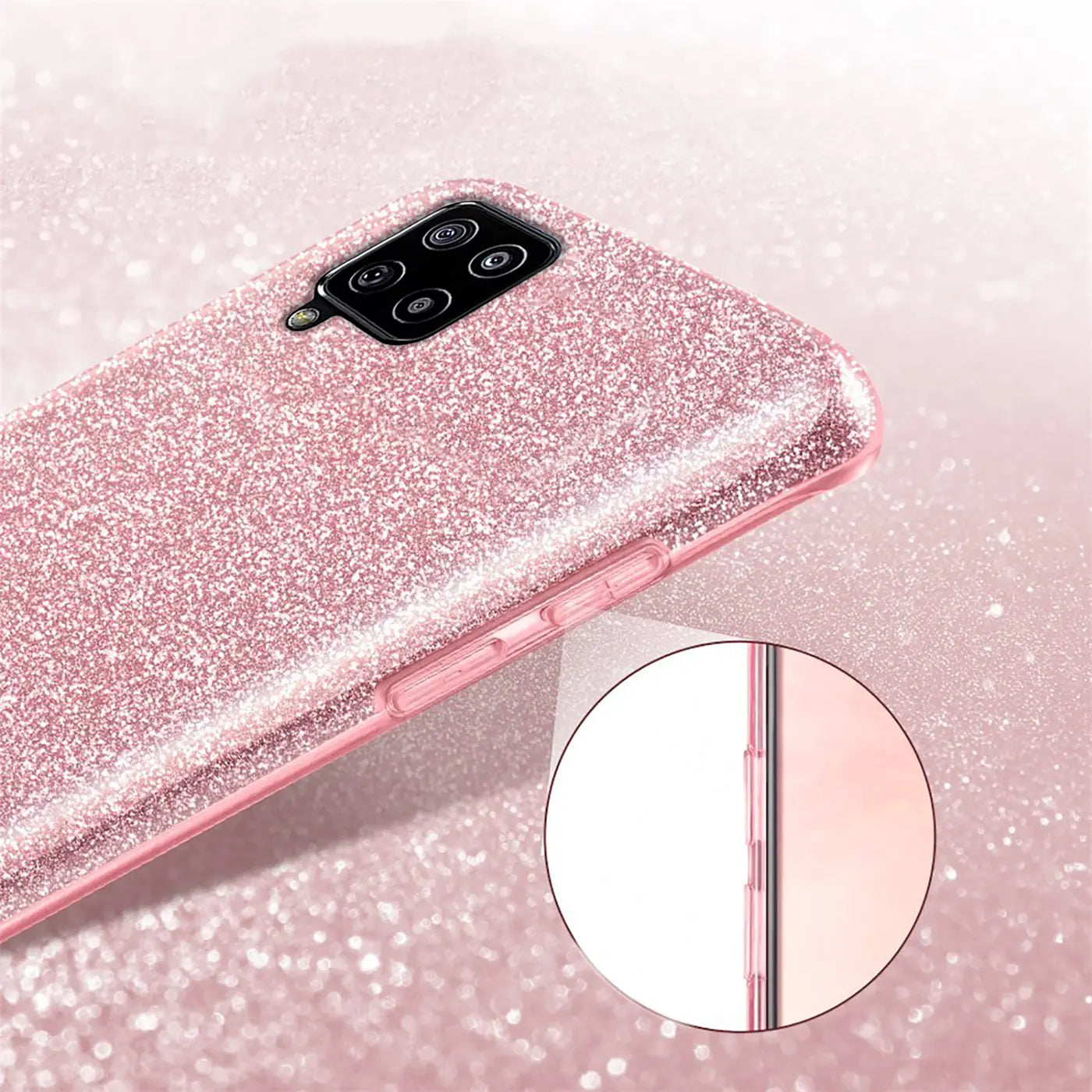 Rosa Glitzer TPU Hülle auf einem Samsung Galaxy A22 4G/M32/M22. Von schräg oben.