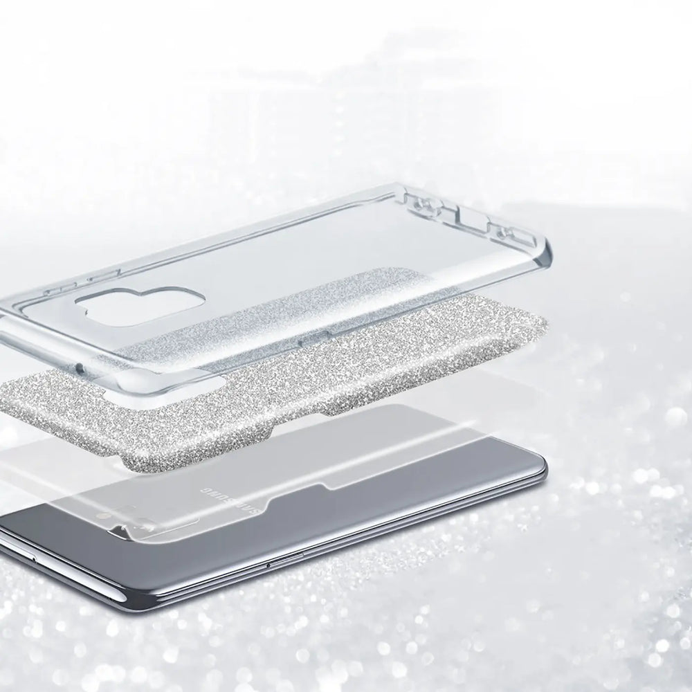 Explodierte Ansicht: Silberne Glitzer-TPU-Hülle über Samsung S20 FE.