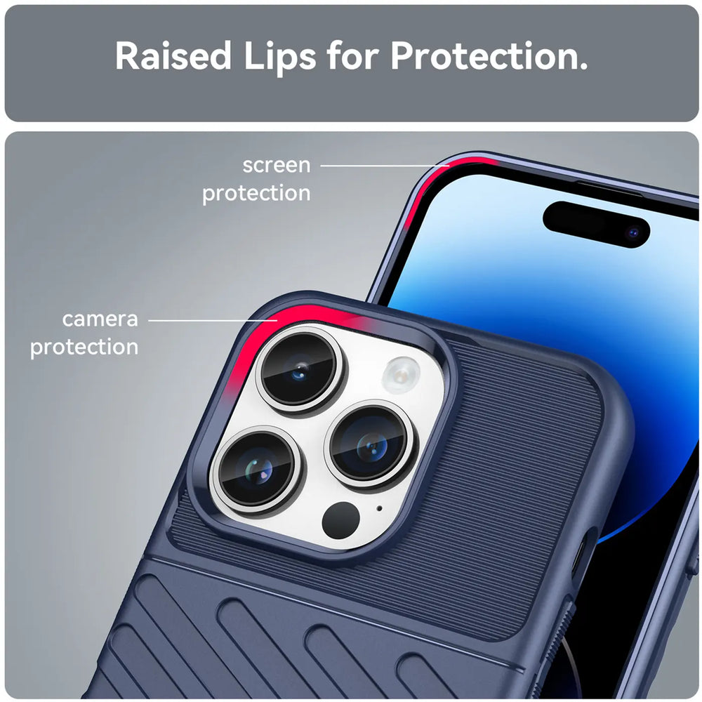Dunkelblaue Handyhülle aus Kunststoff, Nahaufnahme, iPhone 14 Pro Max mit Kamera- und Displayschutz