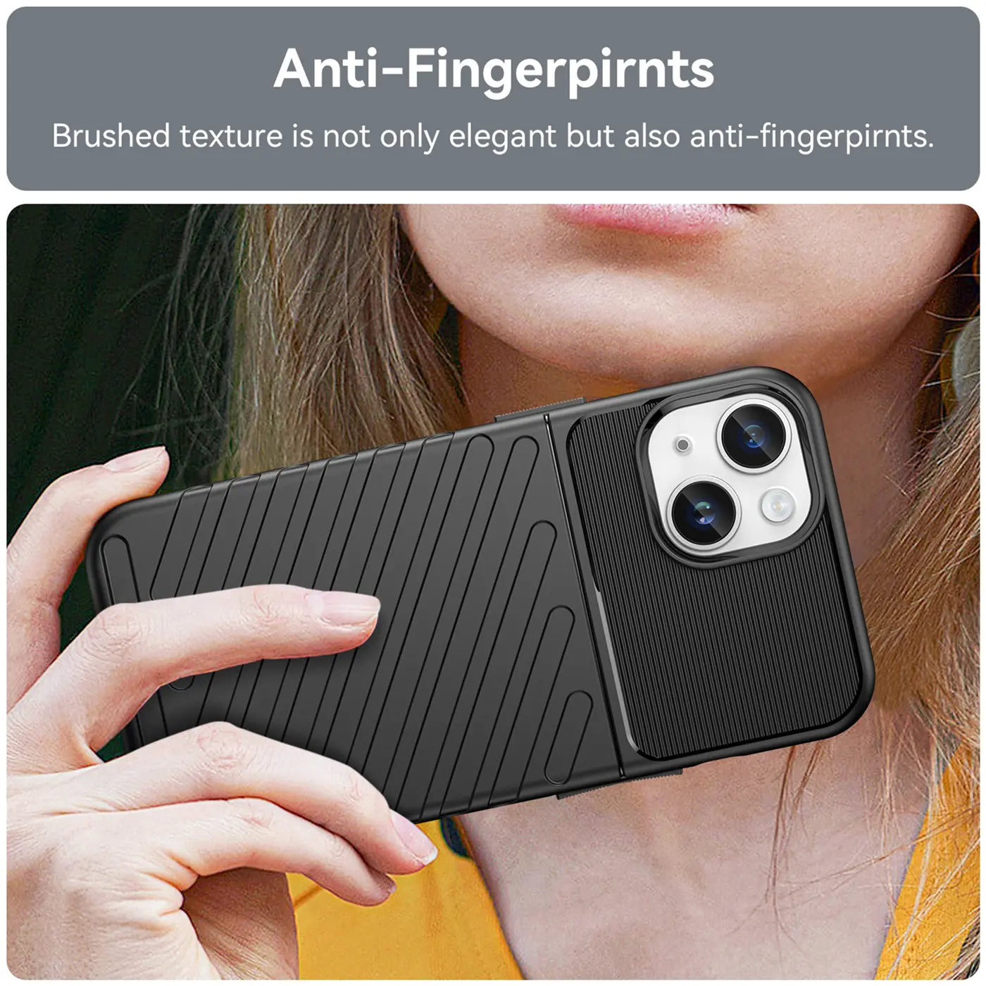 Schwarze, geriffelte Handyhülle aus Kunststoff, von hinten gezeigt, hält ein iPhone 14.