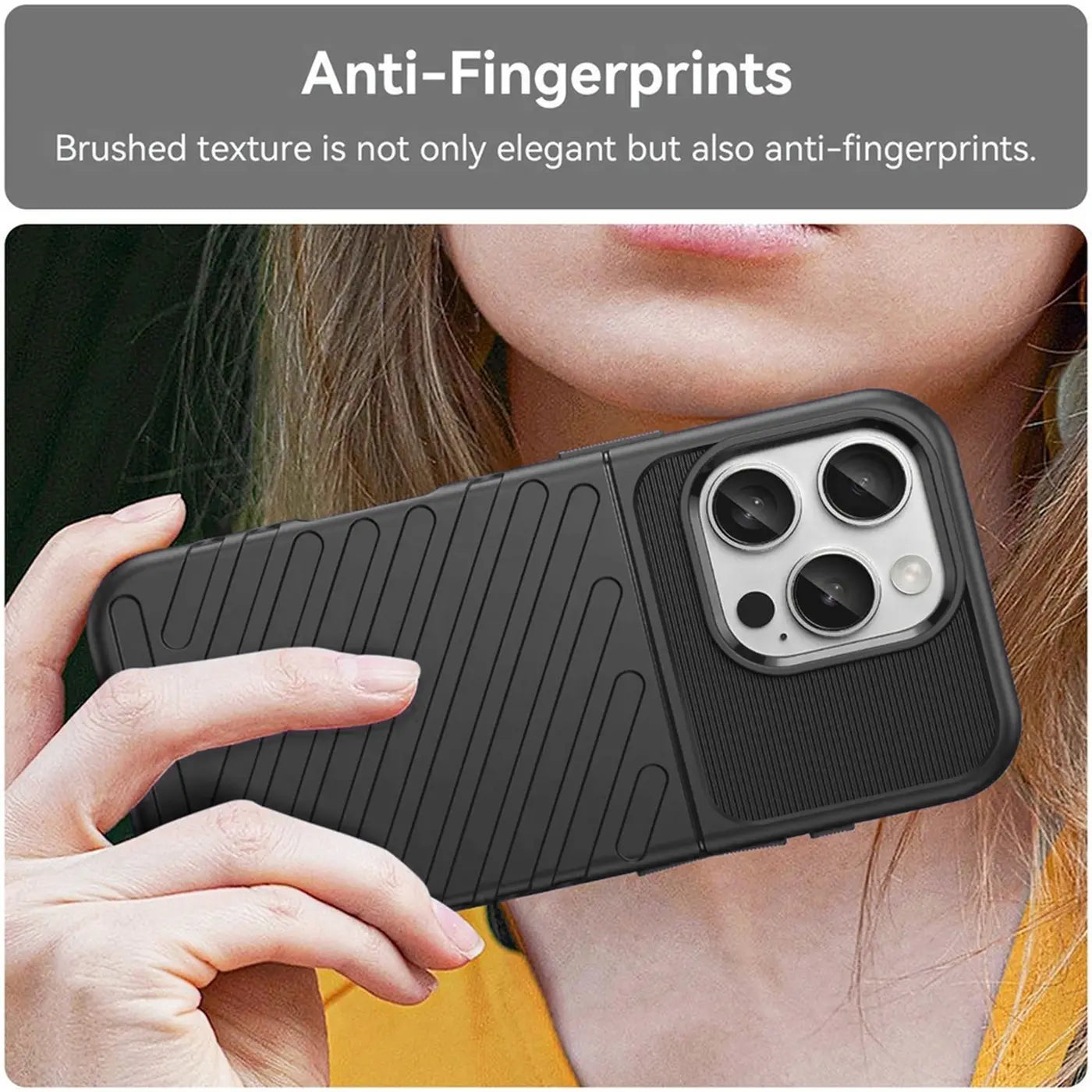 Schwarze Hülle aus Kunststoff mit gerillter Textur, von hinten, zeigt iPhone 16 Pro Max Kameras