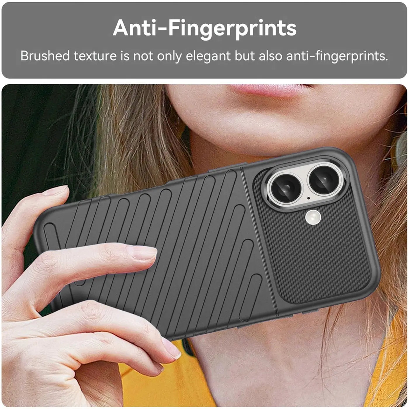 Dunkelgraue Handyhülle aus Kunststoff mit gerillter Textur, von hinten gezeigt, iPhone 16 erkennbar.