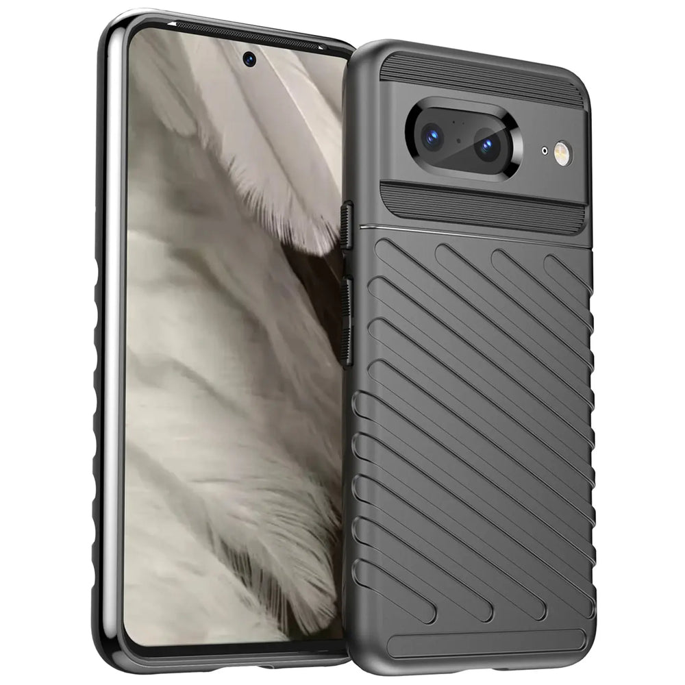 Dunkelgraue, stoßfeste Silikonhülle für Google Pixel 8, schräg von hinten rechts mit diagonalen Rillen.