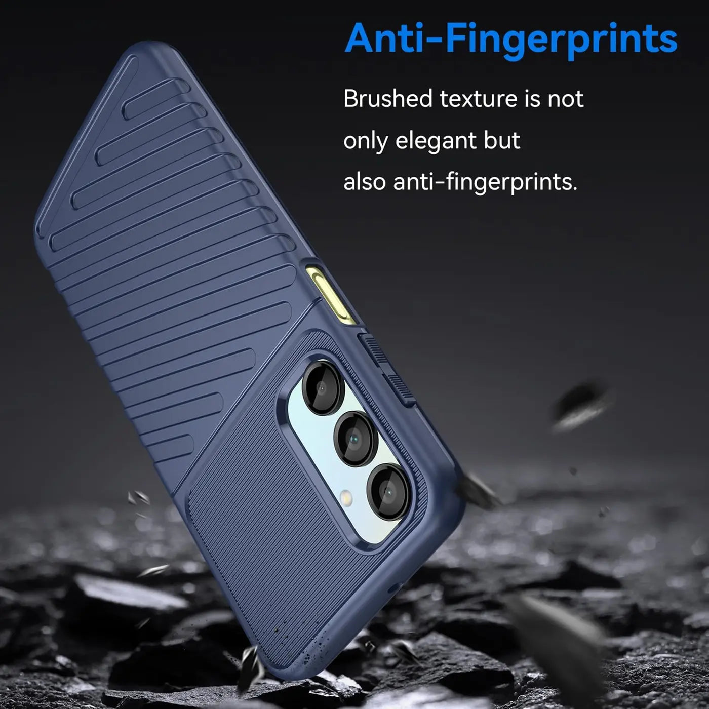 Dunkelblaue Handyhülle aus Kunststoff, von schräg hinten, mit Kameramodul für Samsung Galaxy A16 5G.