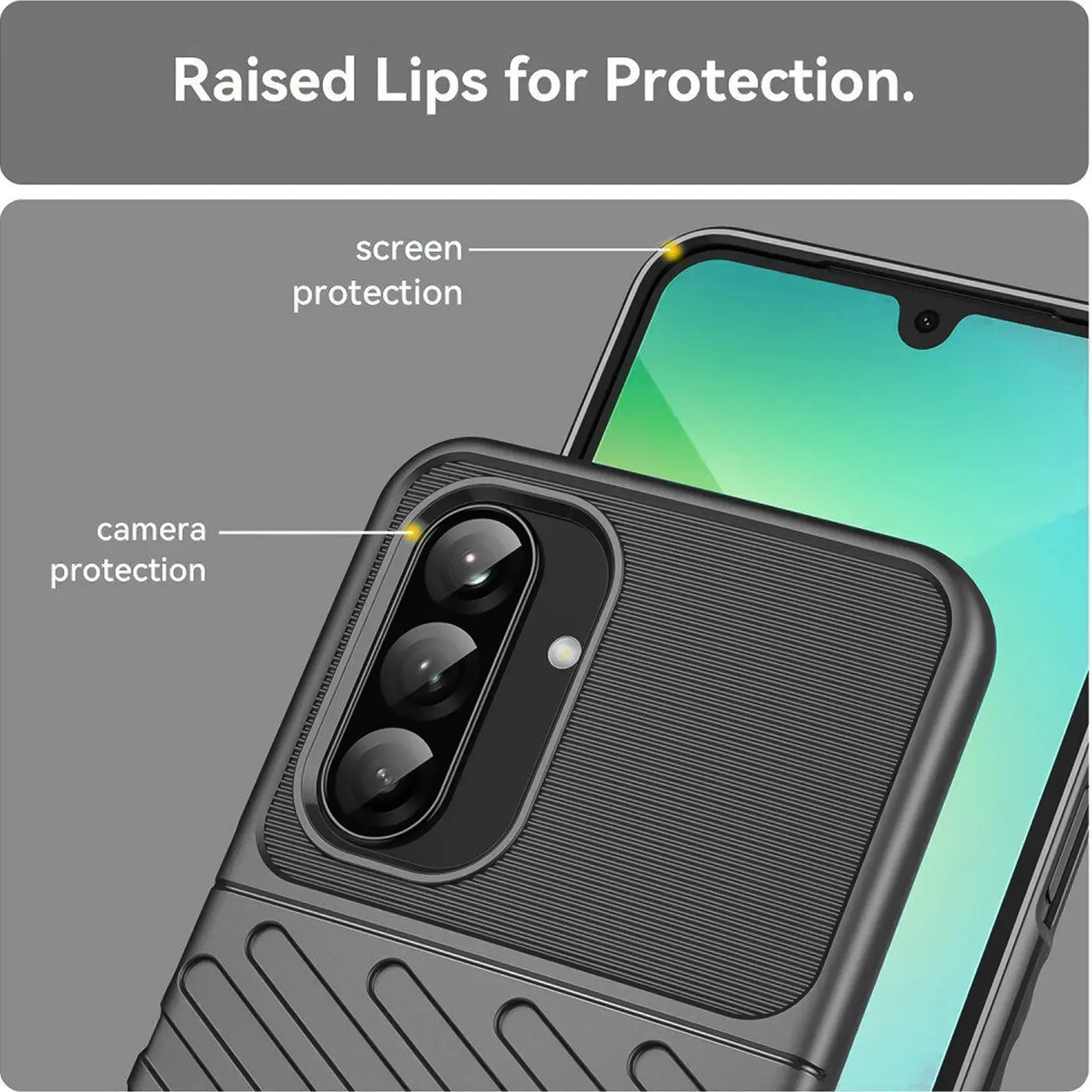 Dunkelgraue Handyhülle aus Kunststoff, Nahaufnahme der Rückseite mit Kamerainsel und Display eines Samsung Galaxy A26 5G.