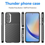 Schwarze Handyhülle aus Kunststoff, Vorder- und Seitenansicht, mit Samsung Galaxy A37 5G.