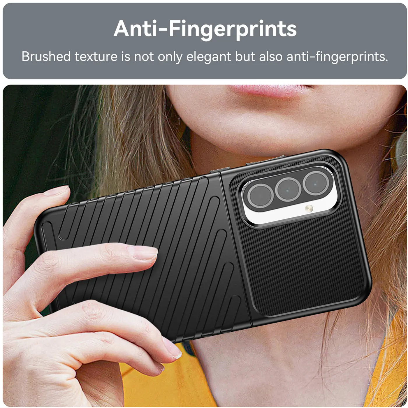 Schwarze Handyhülle aus Kunststoff mit gerillter Textur, von hinten gezeigt, Samsung Galaxy A56 5G.