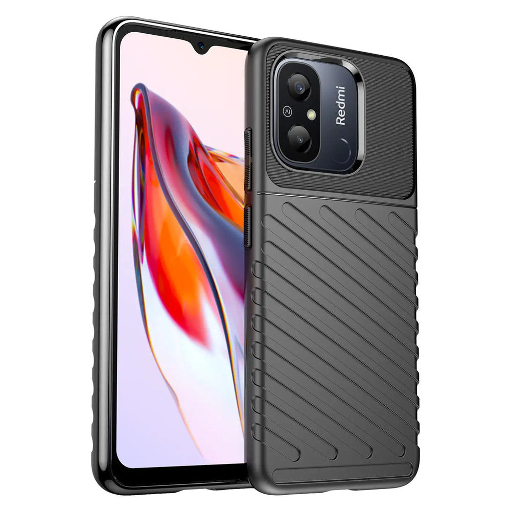 Schwarze Kunststoffhülle mit Rillenmuster, seitliche Ansicht, zeigt Xiaomi Redmi 12C.