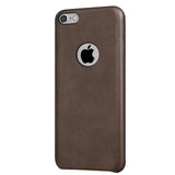 Hartschalen-Handyhülle mit Kunstleder-Außenseite in Schwarz, Braun oder Rot.